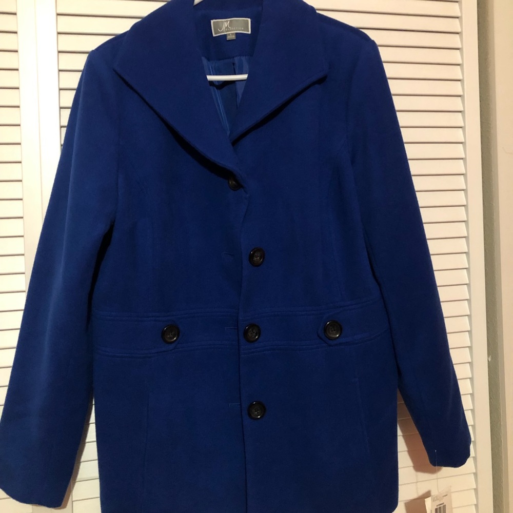 blue women’s coat.
